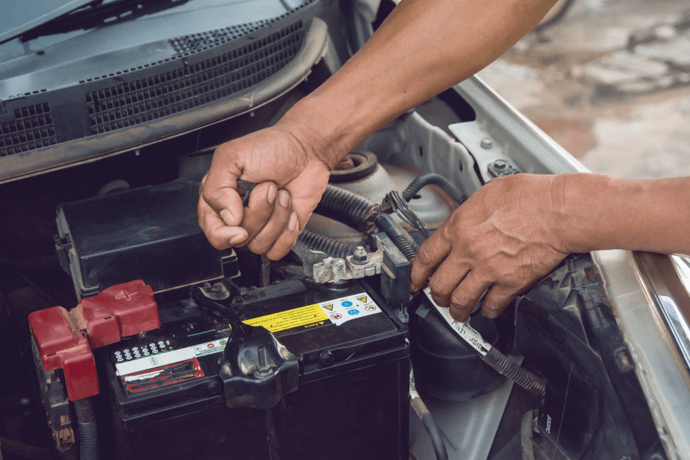 how to install a car battery